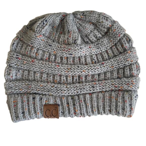 CC Cozy Women's Confetti Beanie Hat Winter Hat Gray EUC - Picture 1 of 4